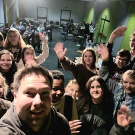 Jung besucht Alt: Weihnachtsfeier im Vincenzhaus