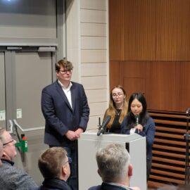 Erinnern für die Zukunft – SV-Vorstand gedenkt Holocaust-Opfern Erinnern für die Zukunft – SV-Vorstand gedenkt Holocaust-Opfern